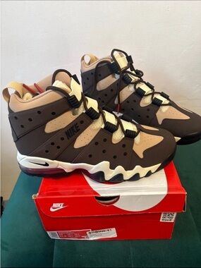 Nike Men's High-Top Sneakers Brown and Tan